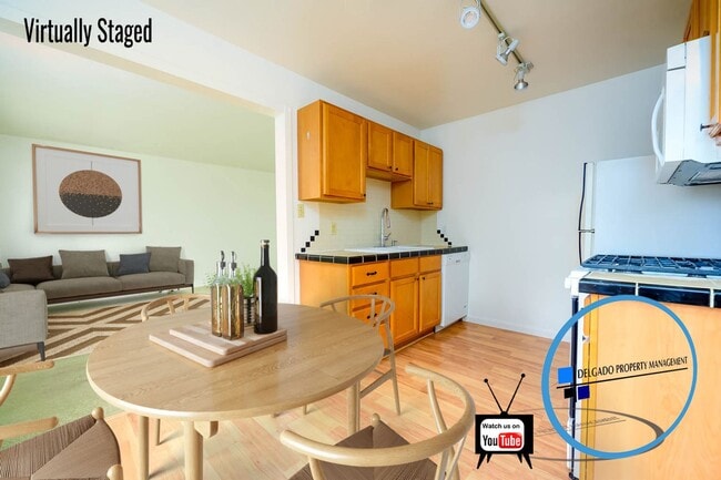 Photo - 373 W J St
