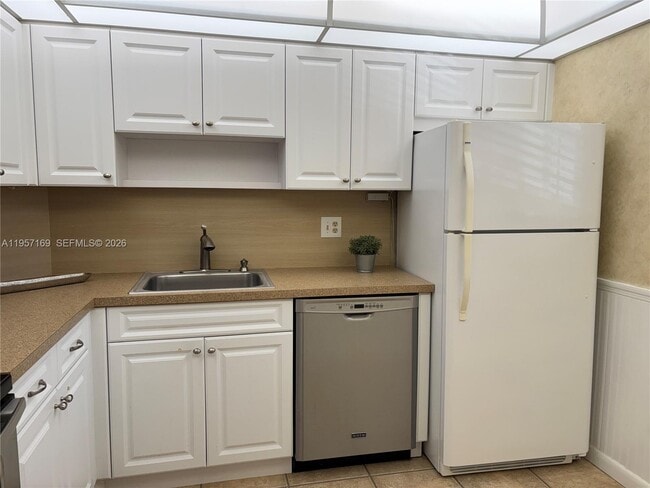 Photo - 151 Berkley Rd Unidad 208