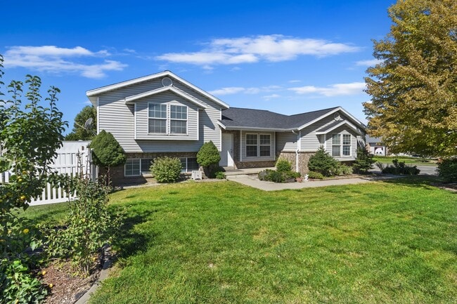 Photo - 1613 N 2000 W