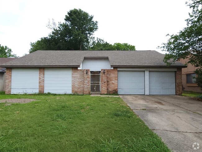 Building Photo - 15814 Thistledew Dr Rental