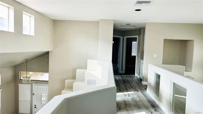 Photo - 5002 Glickman Ave