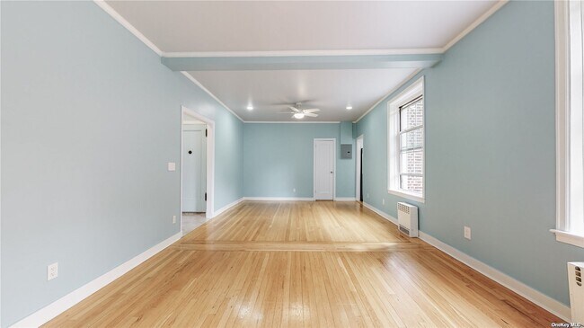 Photo - 37-28 85th St