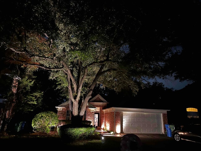 Photo - 1865 Meyerwood Ln N