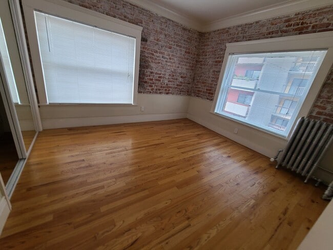 Photo - Raymond Apartments