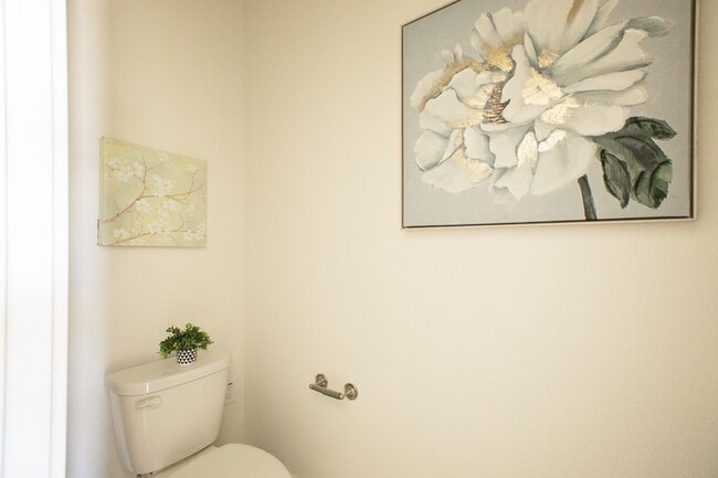 Photo - 916 N Olive Ave