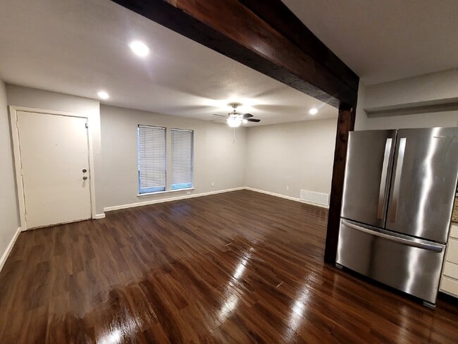 Photo - 1122 N Center St