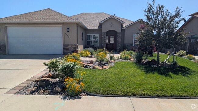 Front - 494 1/2 Chatfield Cir Rental