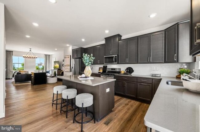 Photo - 35 E Front St