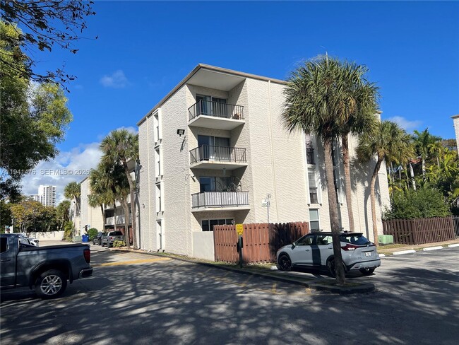 Photo - 6900 N Kendall Dr Unit A309