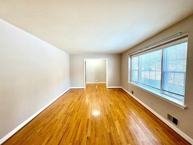 Photo - 11011 Pennway Dr