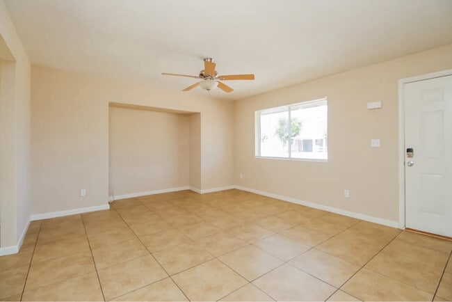 Building Photo - 323 E Windsor Ave Rental