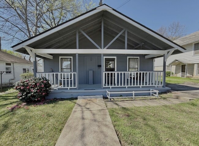 305 Beard St