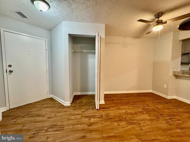 Photo - 12201 St Peter Ct Unidad D