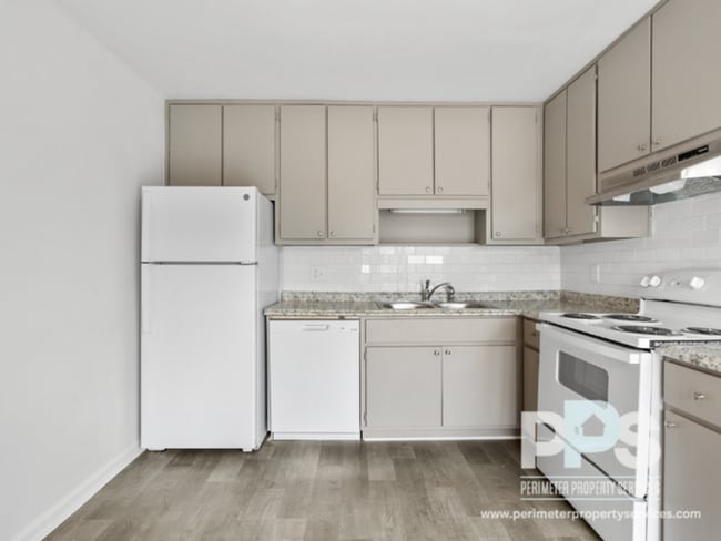 1510-1512-1514 Pine Log Road