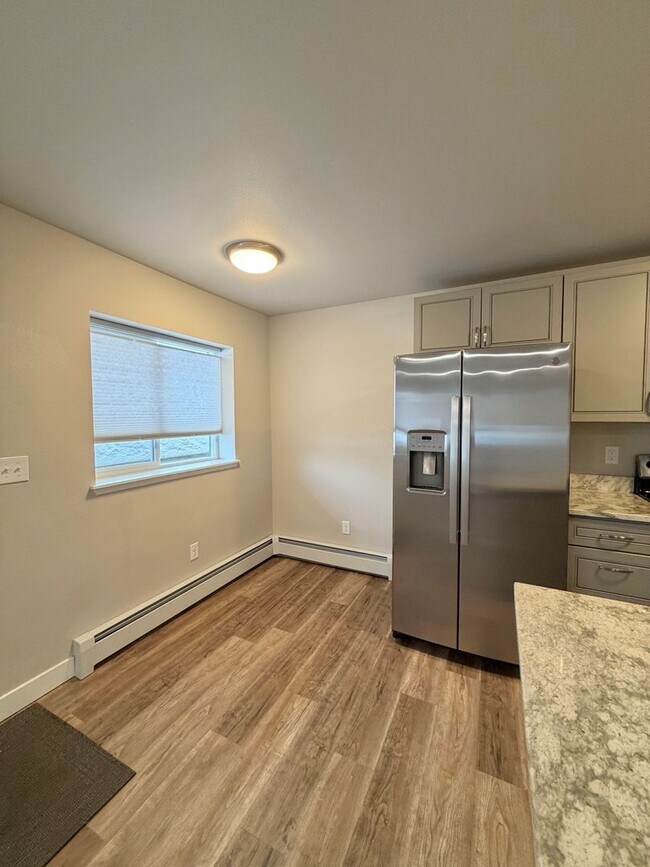 Photo - Downtown 2 BR, Complete Remodel! Unidad 8