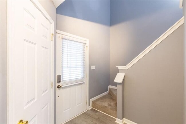 Photo - 6726 Gallant Ct SE