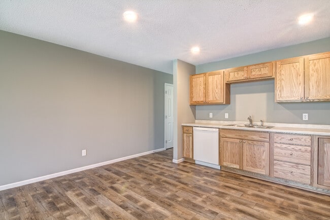 Photo - 1563 Gunston Dr