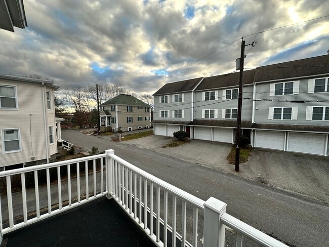 Photo - 82-2 Albertina St Unit 2
