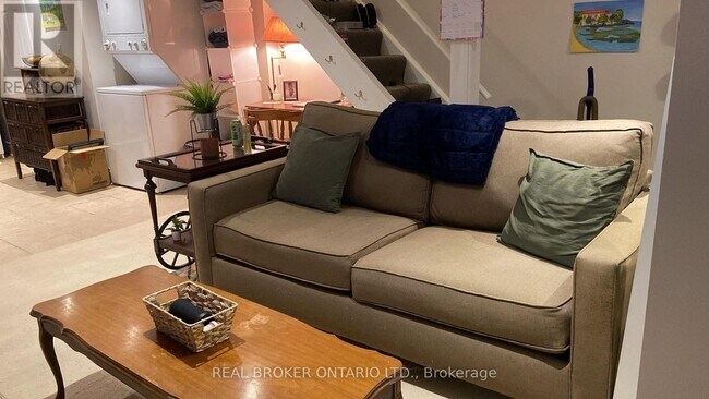 Photo - 48 Kingston Rd