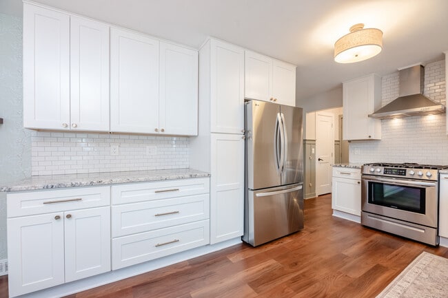 Photo - 245 Birch Ln