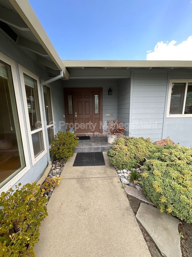 Photo - 1426 Ormsby Dr