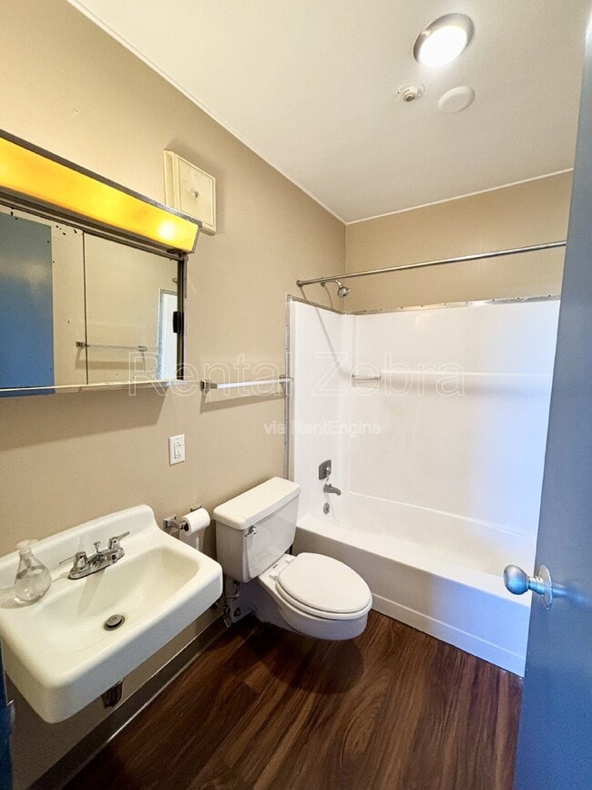 Photo - 3745 Hospital Rd Unit 201