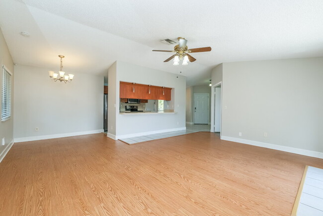 Photo - 7511 Breezewood Ct