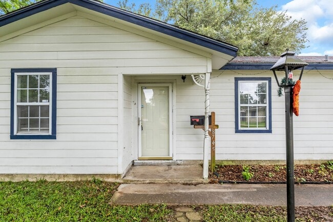 Photo - 8745 Kimberly Dr