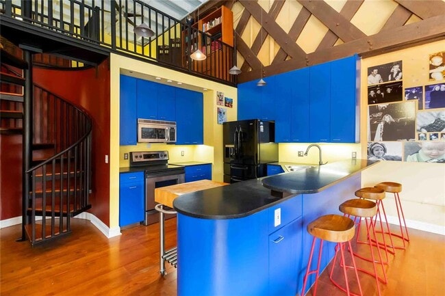 Photo - 62 W Colonial Dr Unit 301