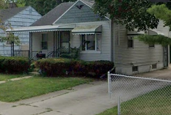 Building Photo - Charming 3-Bedroom Home with AC & Pet-Friendly in Flint's Desirable Neighborhood!