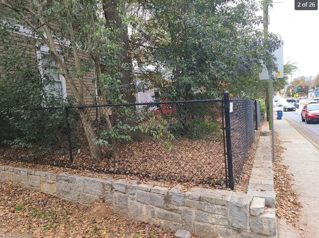 Photo - 860 N Chase St