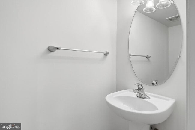 Building Photo - 21770 Ladyslipper Sq