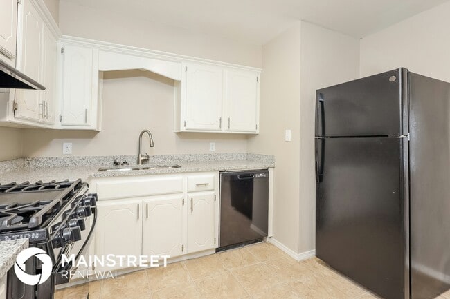 Photo - 2504 Yorkshire Ave