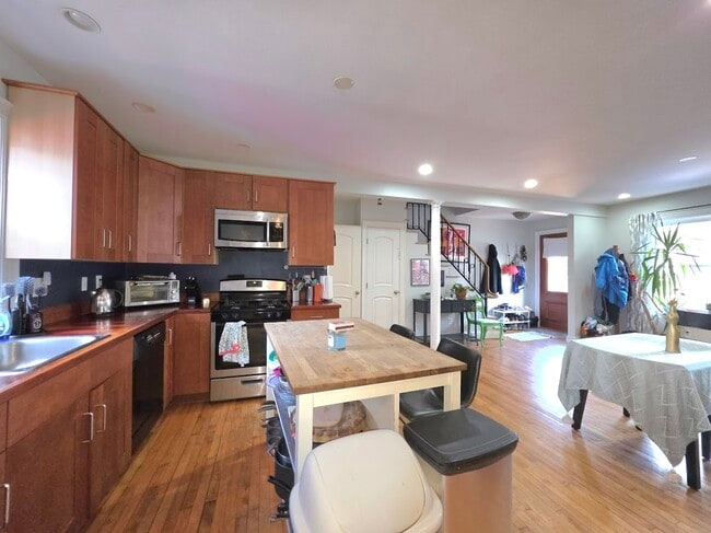 Photo - 5 Gore Street Pl