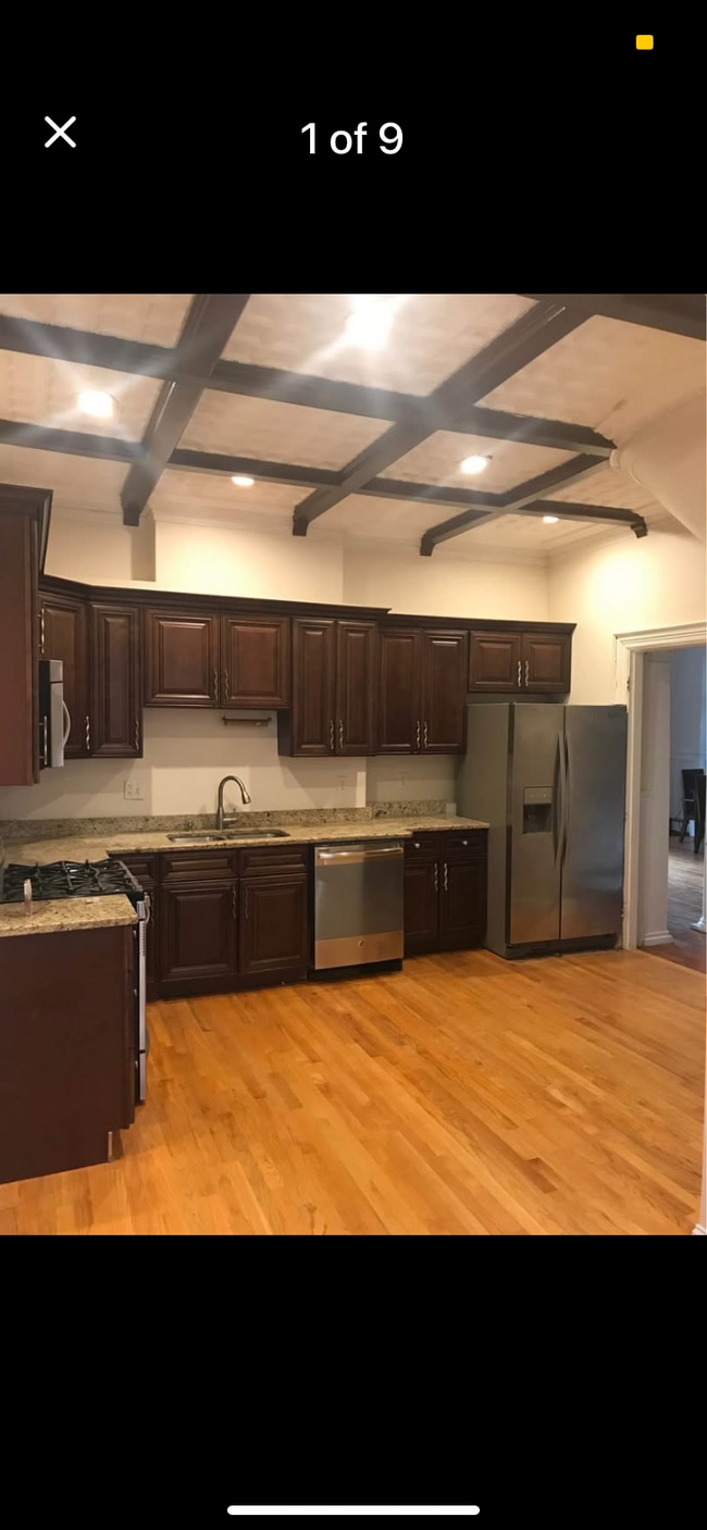 Building Photo - 8 Eastern Ave Unit 1st floor