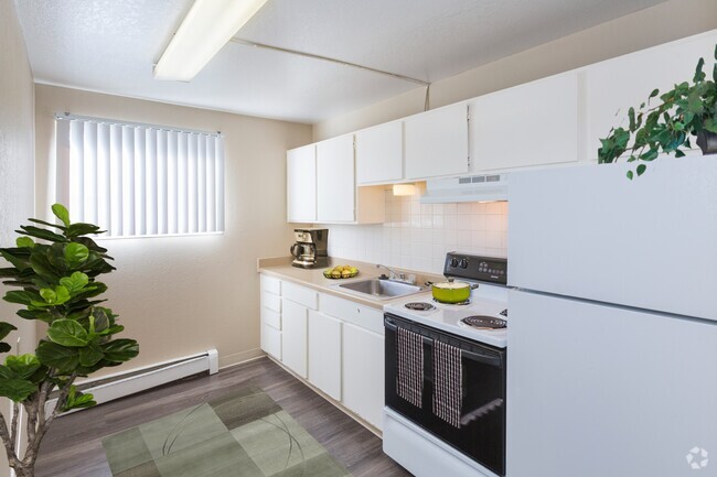 Kitchen - Wind River Place Apartments