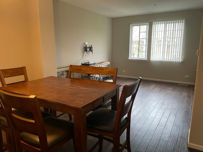 Photo - 753 Hanbury Dr