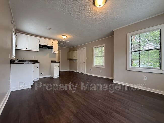 Photo - 1659 Patton St