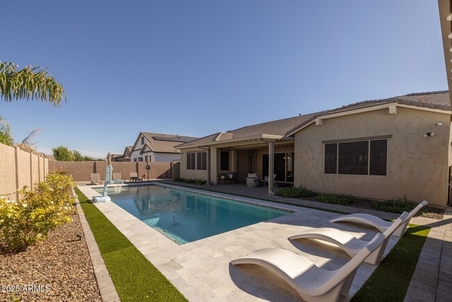 Building Photo - 20194 E Raven Dr