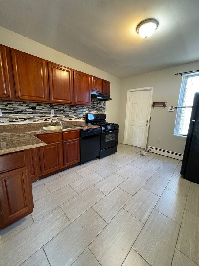 112 Greenville Ave Unit 2