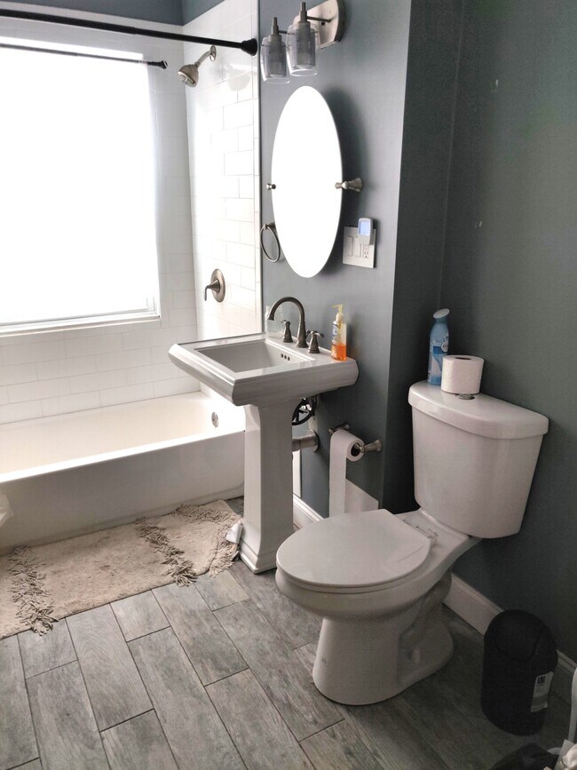 Photo - 17-19 Putnam Ct