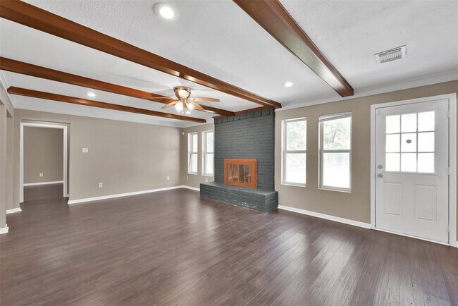Photo - 696 Ravensworth Dr
