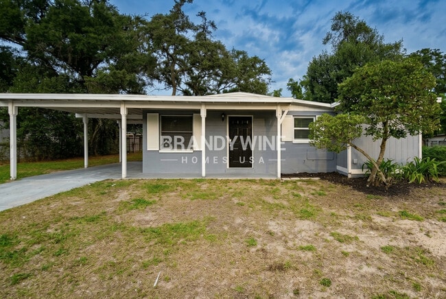 1206 E Camellia Dr