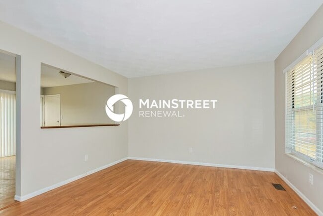3 Bedroom Pet-Friendly Home in Fenton, MO with Main Street Renewal