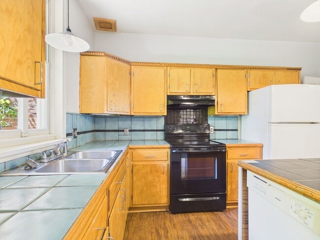 Photo - 4 Bedroom on Green Street