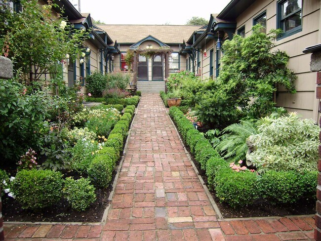 Photo - Summit Terrace