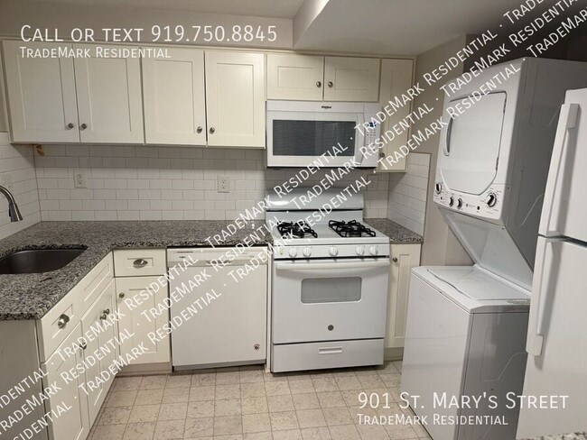 Photo - 901 St Marys St
