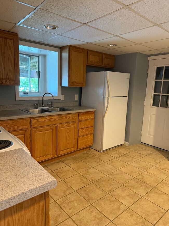 30 Lakeside Dr Unidad Lake apartment/Umass