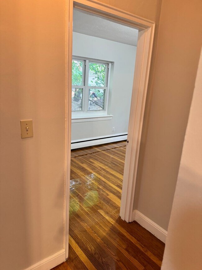 Photo - Great 2 bedroom Available 1/1/26