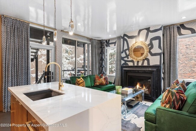 Photo - 434 E Main St Unit 203